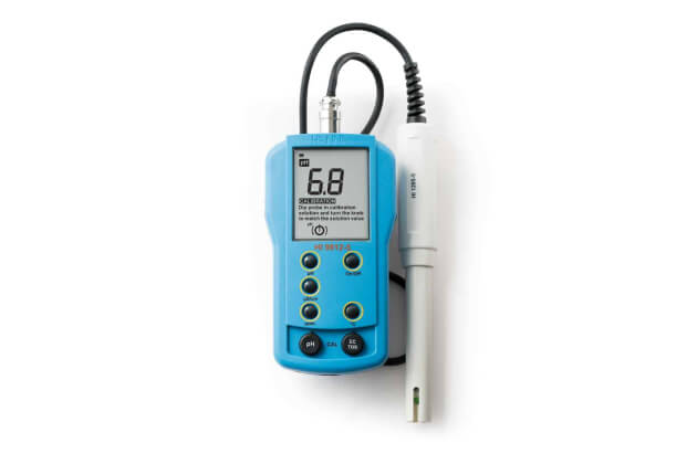 Máy đo nhiệt độ/pH/EC/TDS Hanna HI9812-5